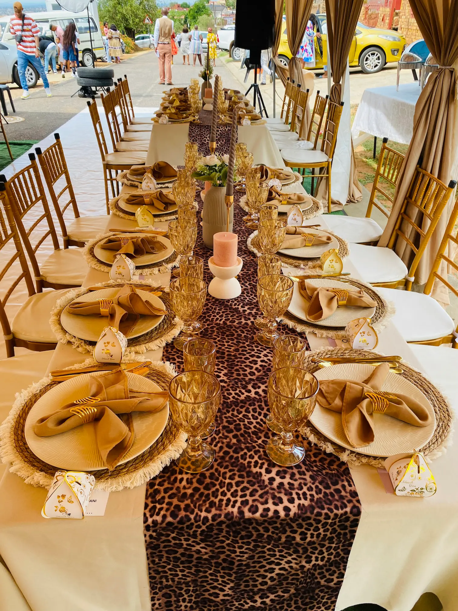 Magic Plum leopard print wedding decor
